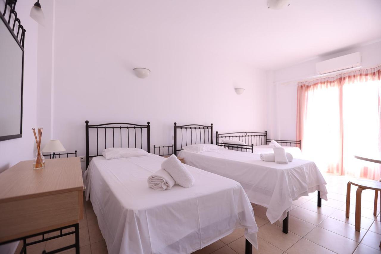 Seaside Gialova Apartment ไปโลส ภายนอก รูปภาพ