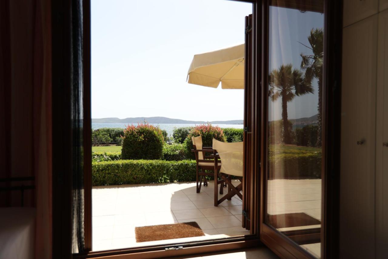Seaside Gialova Apartment ไปโลส ภายนอก รูปภาพ