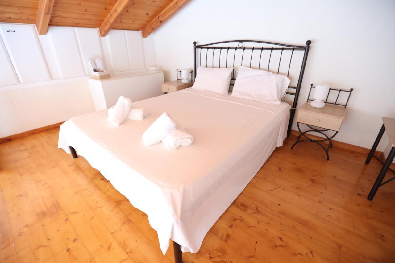 Seaside Gialova Apartment ไปโลส ภายนอก รูปภาพ