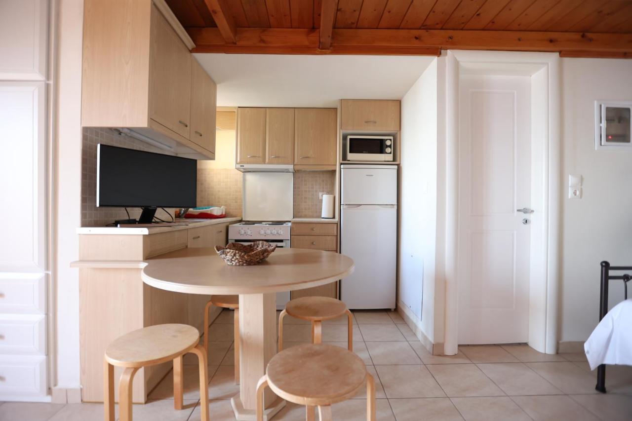 Seaside Gialova Apartment ไปโลส ภายนอก รูปภาพ