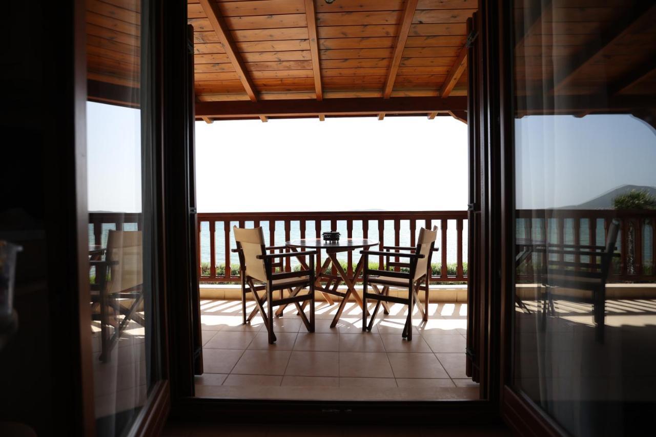 Seaside Gialova Apartment ไปโลส ภายนอก รูปภาพ