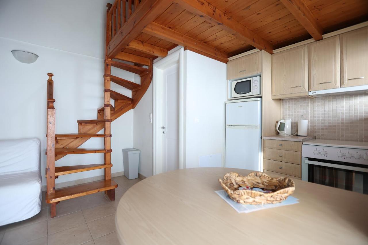 Seaside Gialova Apartment ไปโลส ภายนอก รูปภาพ